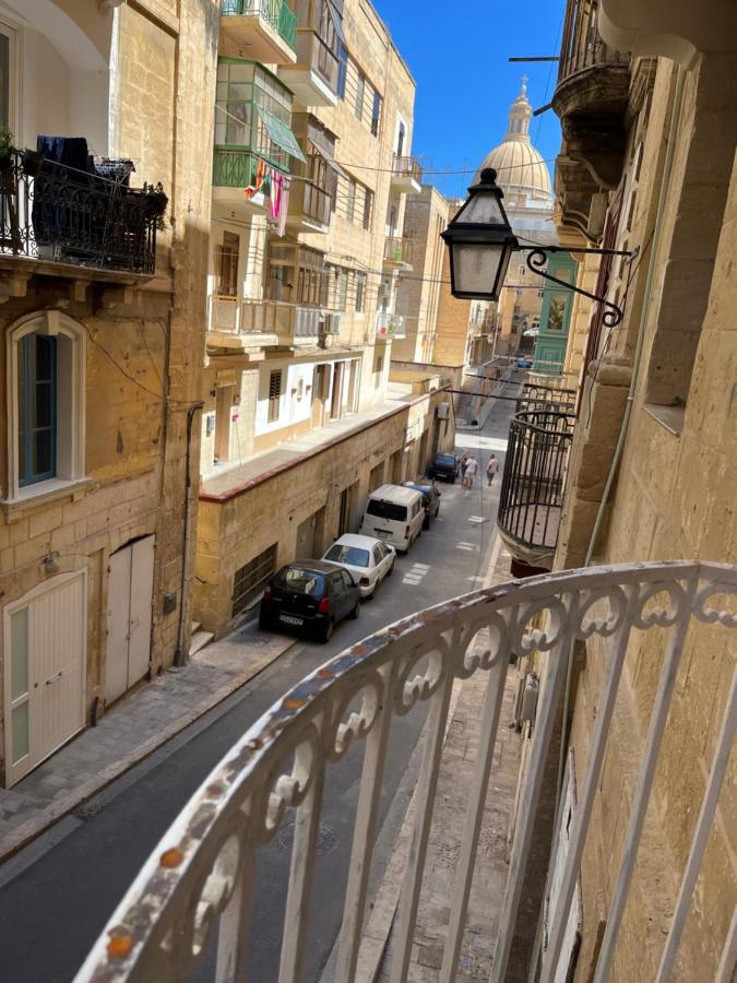 Traditional Townhouse In The Hearth Of Valletta Villa Exterior photo